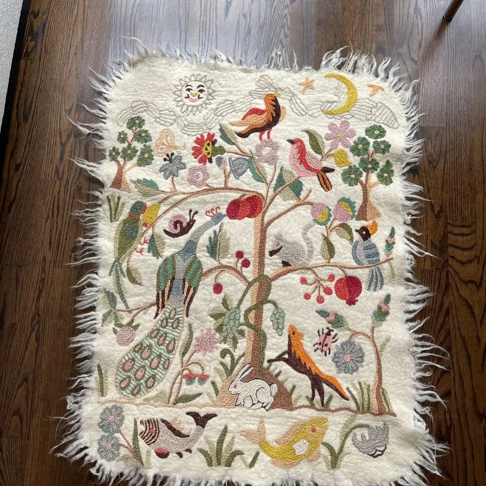Vibrant Animal Embroidered Wool Wall Tapestry Smal Carpet Floor Fringe Edge RARE